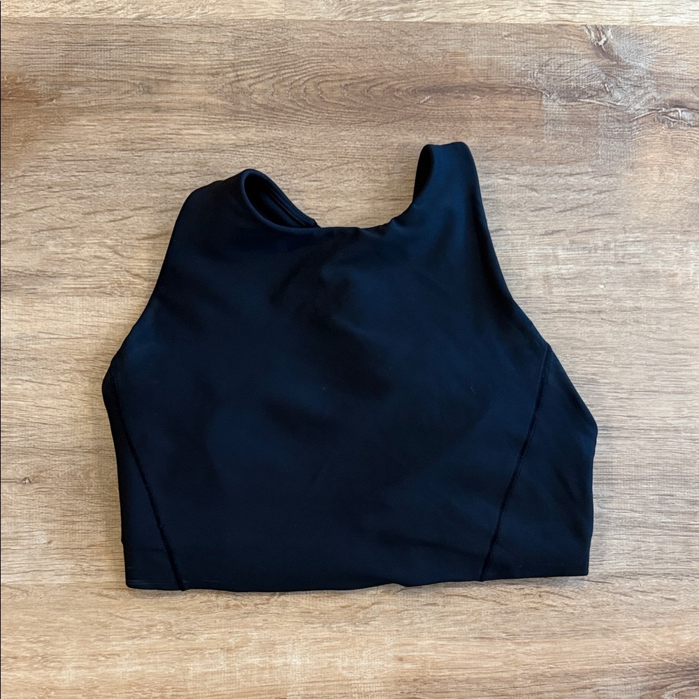 Women’s Athleta top